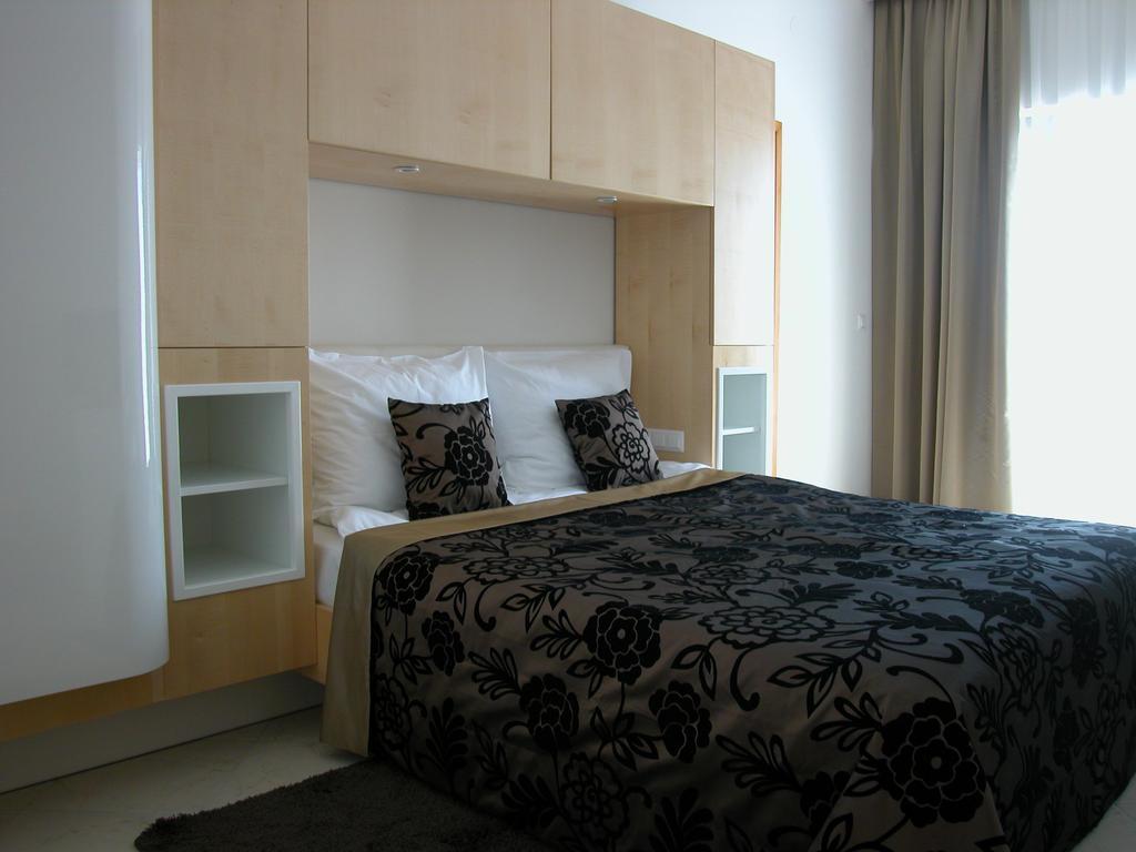 Hotel House Novalia Novalja Habitación foto